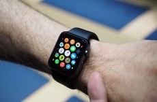 شركة أبل تطلق الساعة الذكية "iWatch"