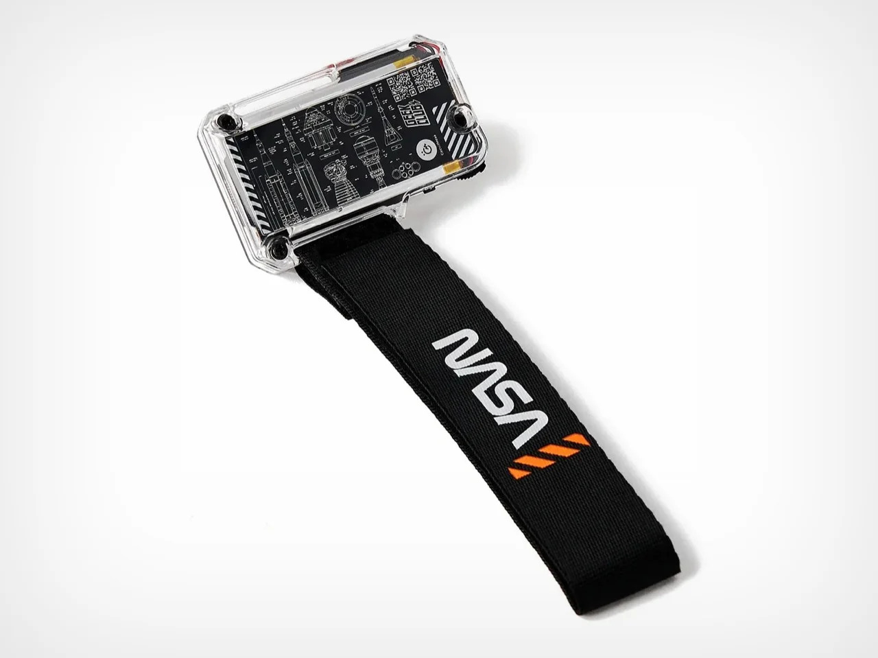 شاهد ساعة ناسا أرتميس 2.0 الذكية